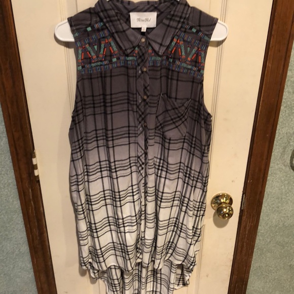 Miss Me button up hi low top - Picture 3 of 3